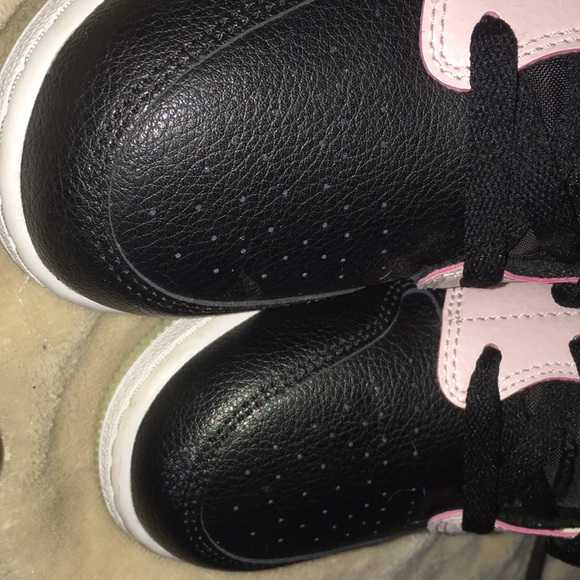 Air Jordan - Picture 3 of 4